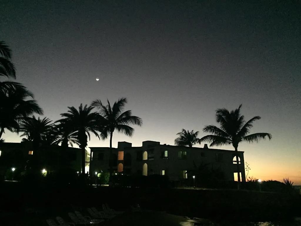 St. John's Northshore Seaside Suites מלון St. John's