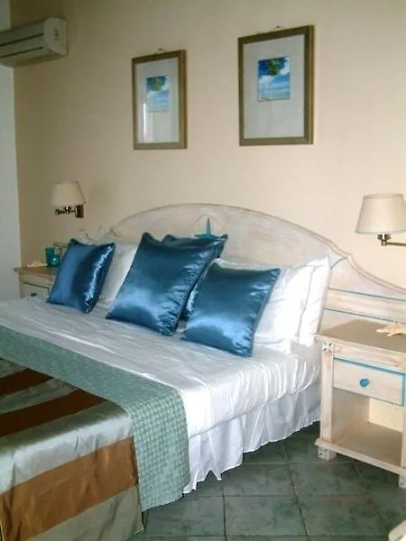 Northshore Seaside Suites St. John's Отель