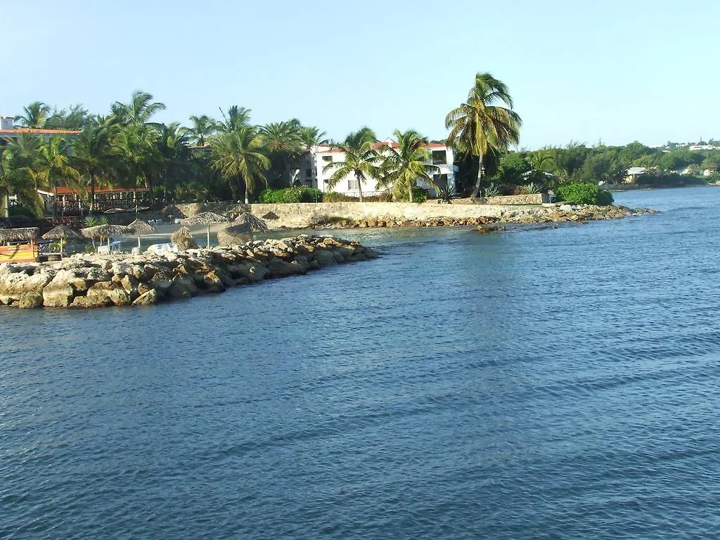 *** Hotel Northshore Seaside Suites St. John's Antígua e Barbuda